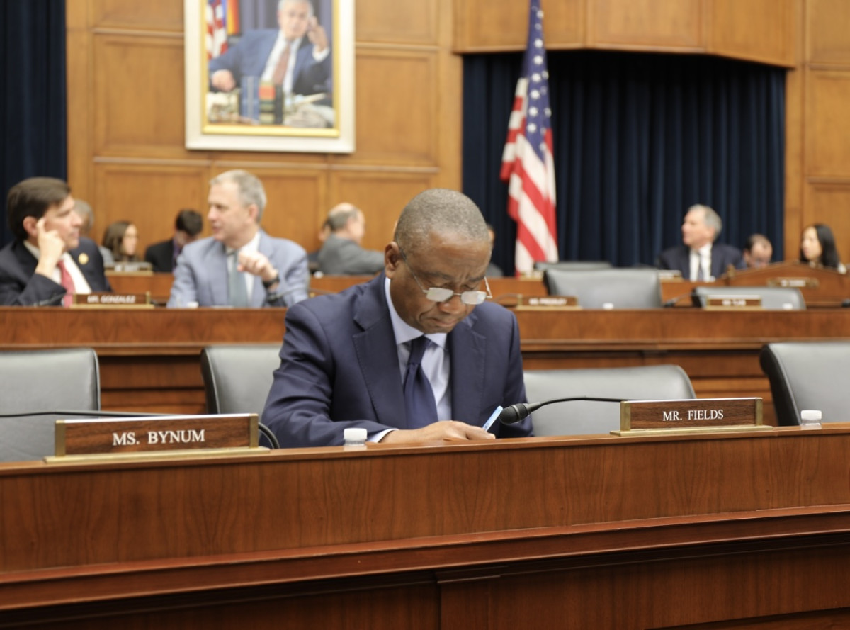 Congressman Fields prepares for a hearing in the Financial Services Committee
